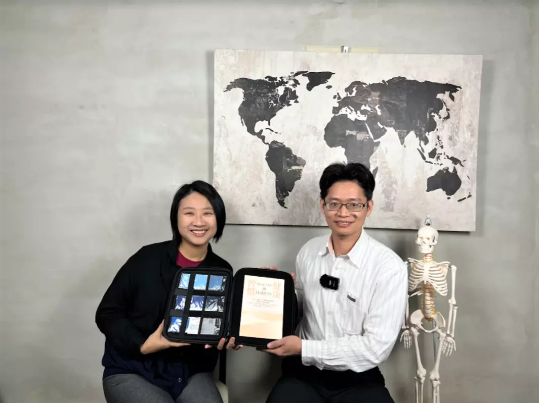《體態平衡與疼痛的根源》|葉明嘉先生與健康體態