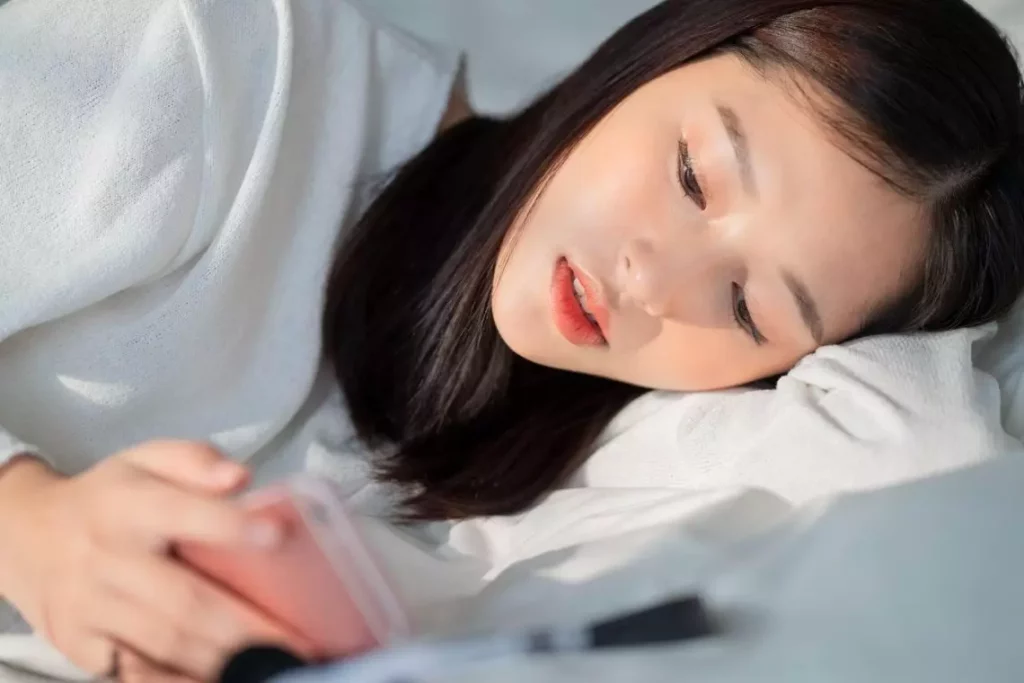 圖/不管你有再重要的事情,都不要在半夜或清晨聯繫對方!