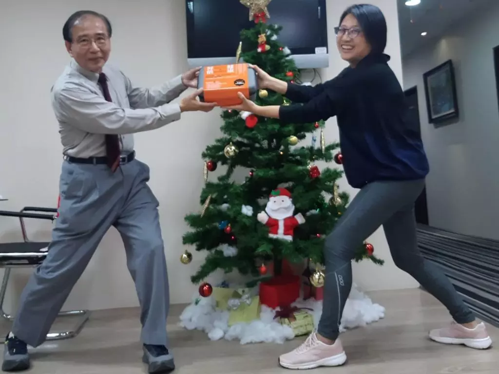 圖 全豆樂版權所有/中華健康管理協會理事長張欽豐(左)、全豆樂創辦人鄧琇文女士(右)