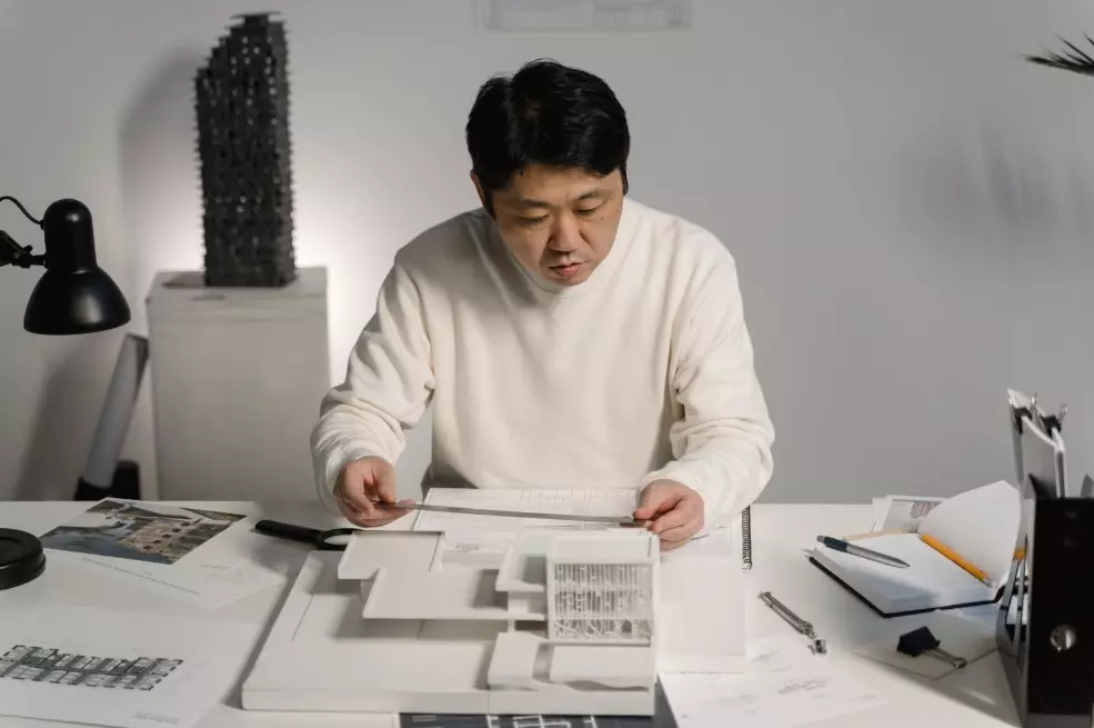 如何調整作息:爆肝接案長期熬夜,作息調不回來怎麼辦?