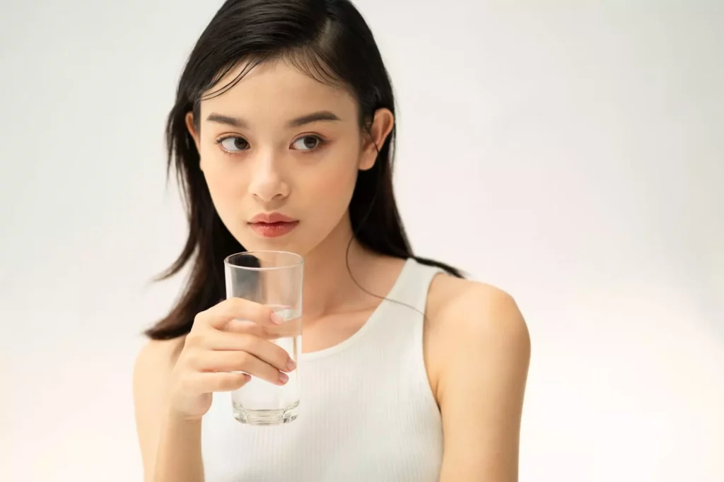 圖／喝足夠的水才能促進新陳代謝。